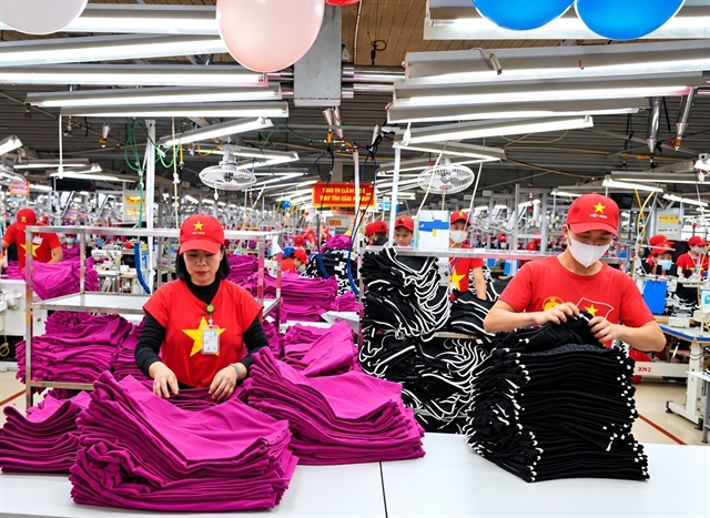 Việt Nam steps up exports, targets trade deficit below US$10 billion