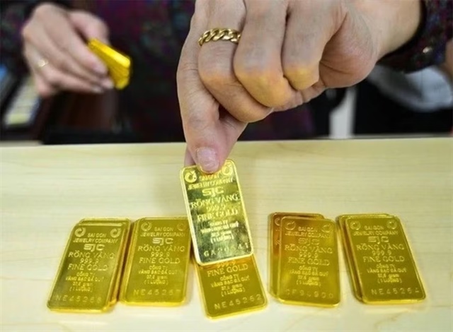 Chênh lệch mua vào - bán ra vàng miếng cao nhất 5 triệu đồng/lượng