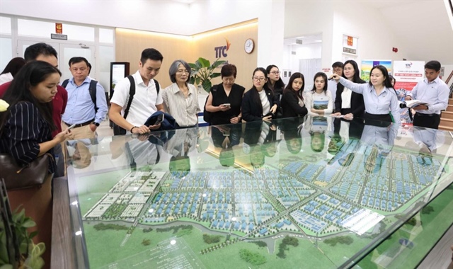 Investors explore Thanh Thanh Cong industrial zone ecosystem