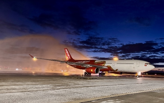 Vietjet khai trương loạt đường bay Hà Nội - Almaty, Hà Nội - Praha và Almaty - Praha, tăng cường kết nối Á - Âu