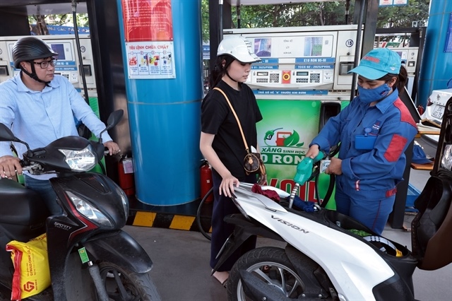 Petrol retail prices revised down from 15:00 on October 15
