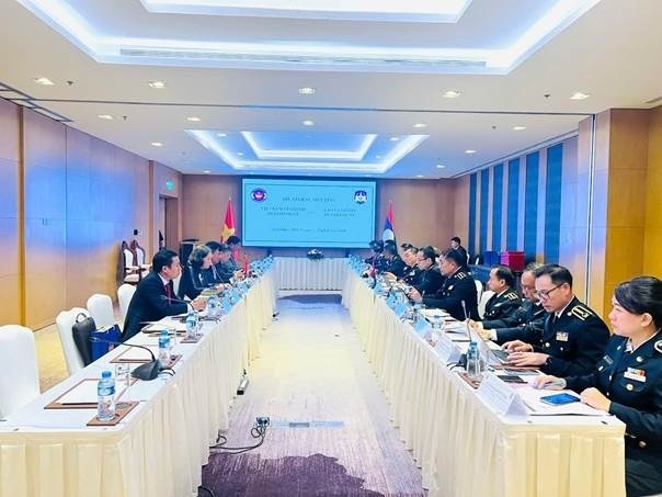 Vietnam, Laos customs authorities strengthen cooperation for 2027